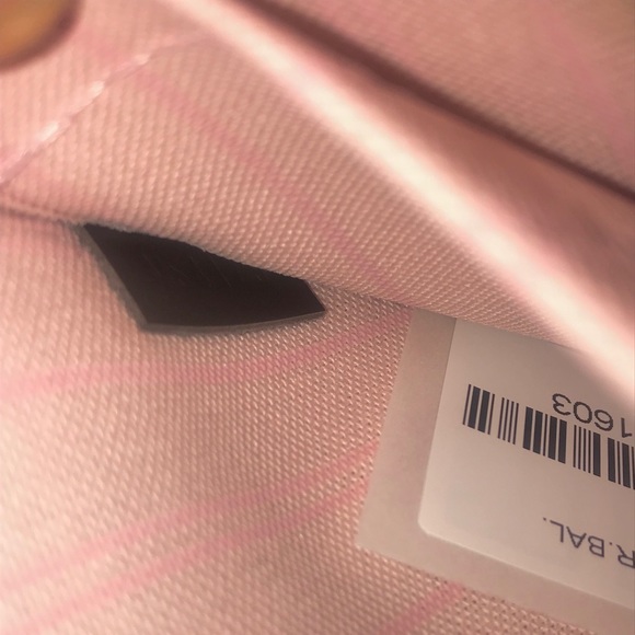 Sold - Picture 5 of 5